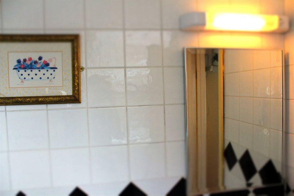 Lynams Hotel Дублин Экстерьер фото
