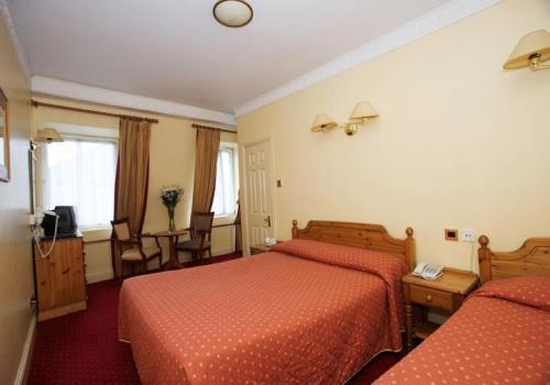 Lynams Hotel Дублин Номер фото