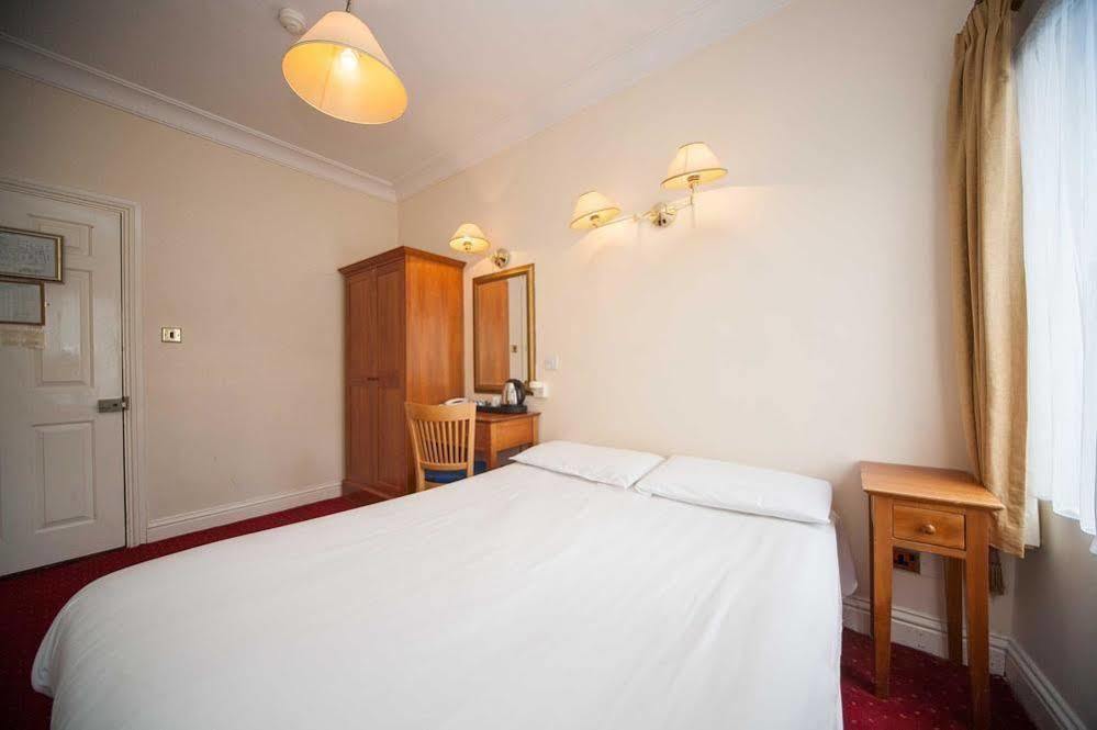 Lynams Hotel Дублин Экстерьер фото