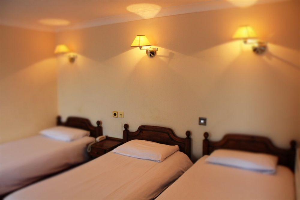 Lynams Hotel Дублин Экстерьер фото